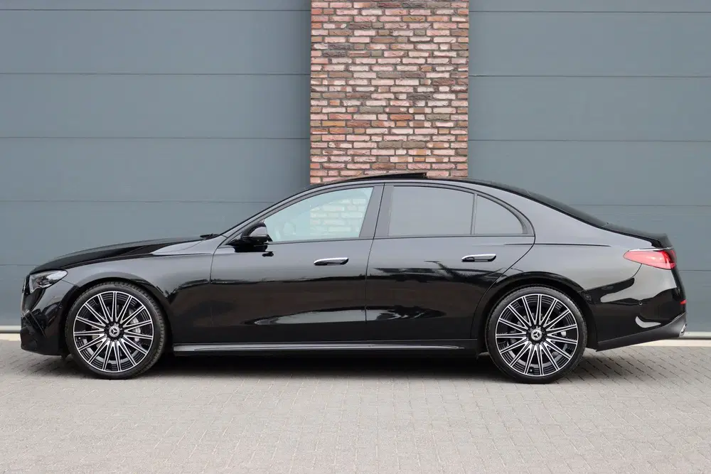 Mercedes-Benz E-Klasse 200 AMG Line uit 2024, foto 9