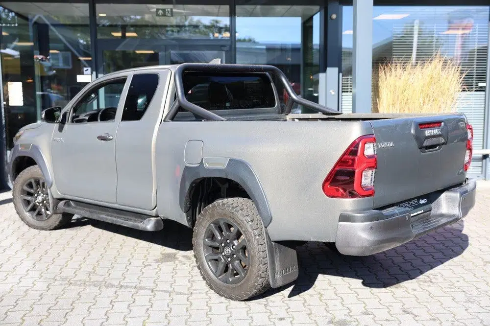 Toyota Hilux 2.8 D-4D X-TRA CAB INVINCIBLE 4WD VAN MARG uit 2022, foto 4