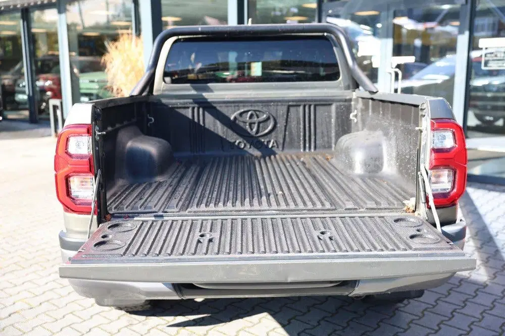 Toyota Hilux 2.8 D-4D X-TRA CAB INVINCIBLE 4WD VAN MARG uit 2022, foto 6