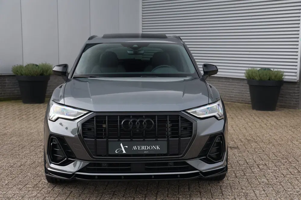 Audi Q3 45 TFSI e 245pk Competition S-Line Black P uit 2022, foto 9