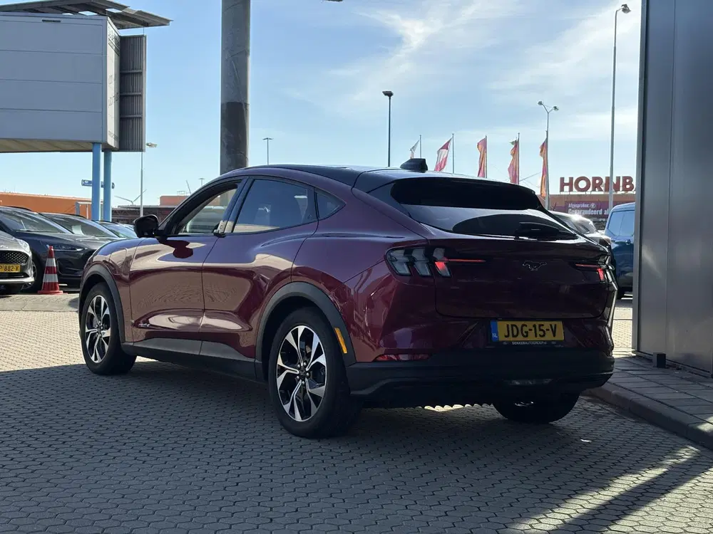 Ford Mustang Mach-E Standard RWD 73 kWh uit 2025, foto 6