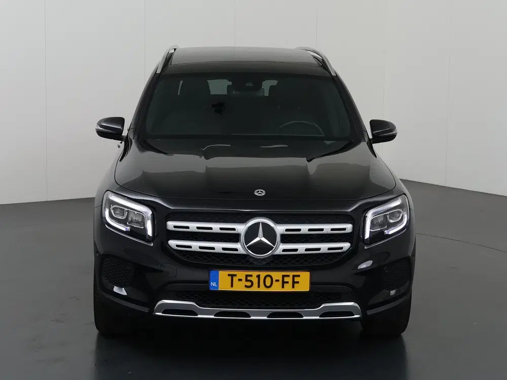 Mercedes-Benz GLB 200 Luxury Line uit 2023, foto 3