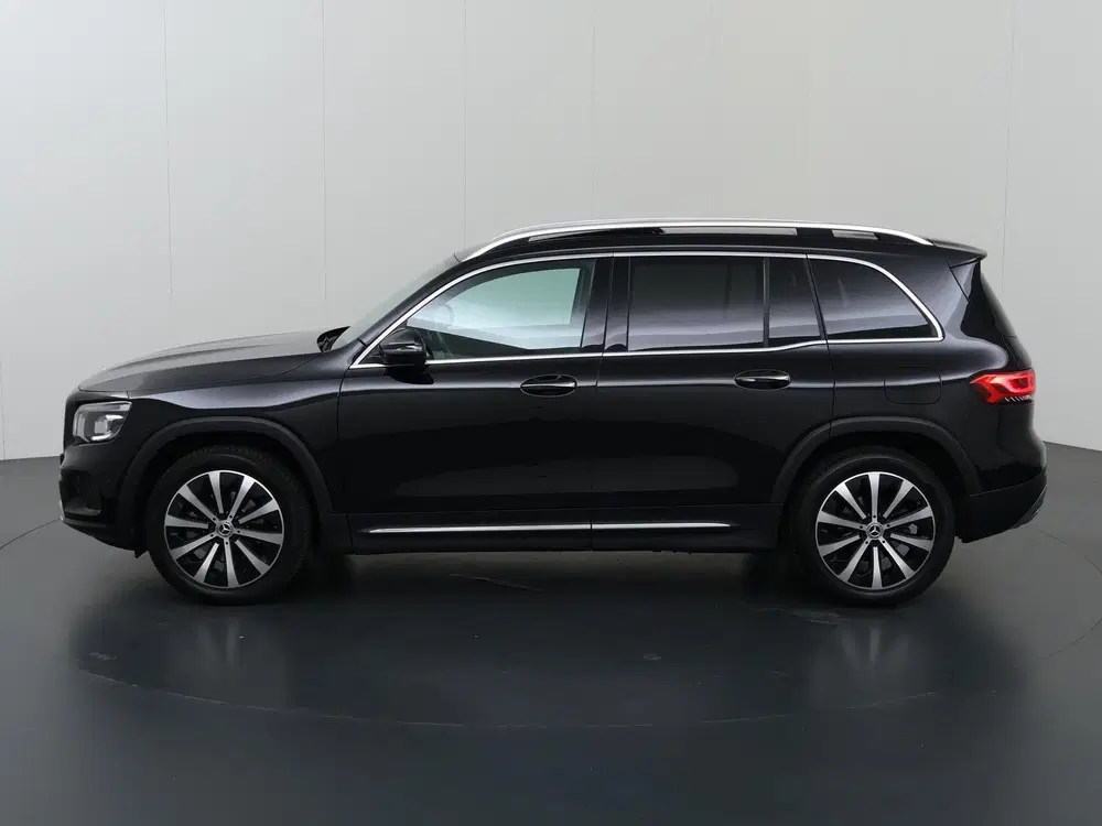 Mercedes-Benz GLB 200 Luxury Line uit 2023, foto 5