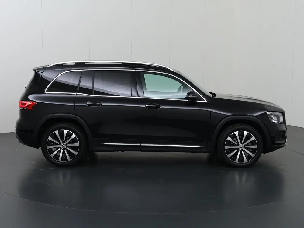 Mercedes-Benz GLB 200 Luxury Line uit 2023, foto 6