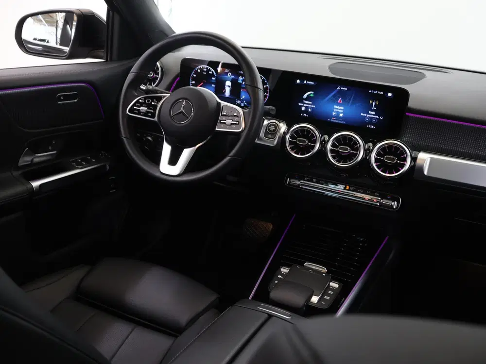 Mercedes-Benz GLB 200 Luxury Line uit 2023, foto 9