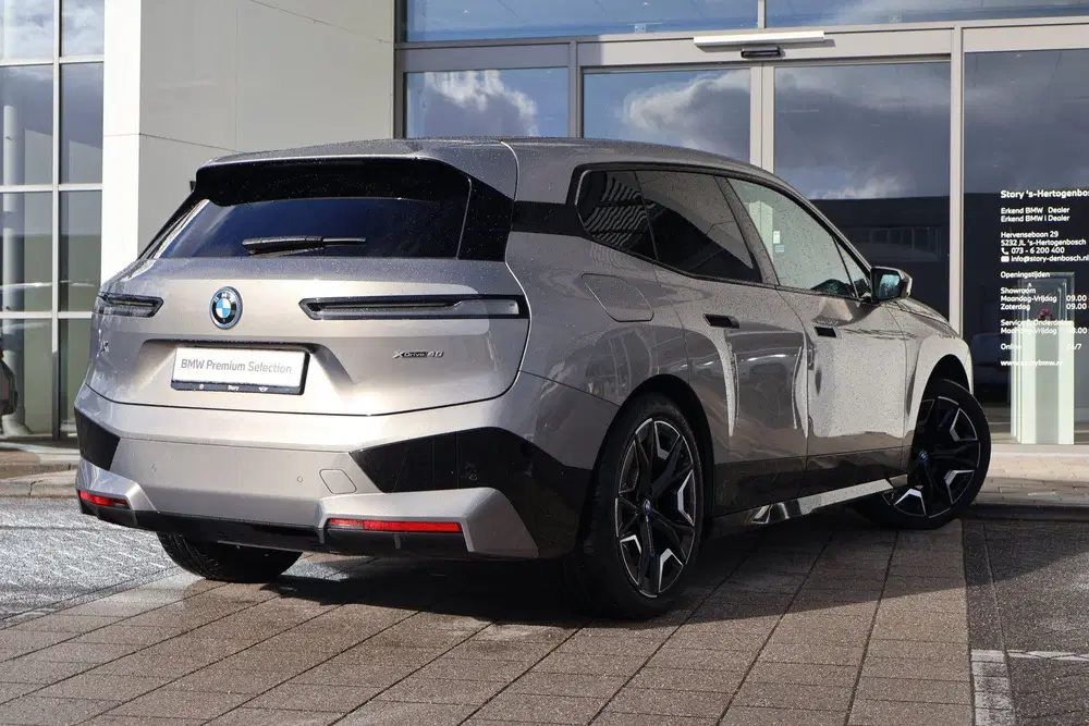 BMW iX xDrive40 uit 2023, foto 12