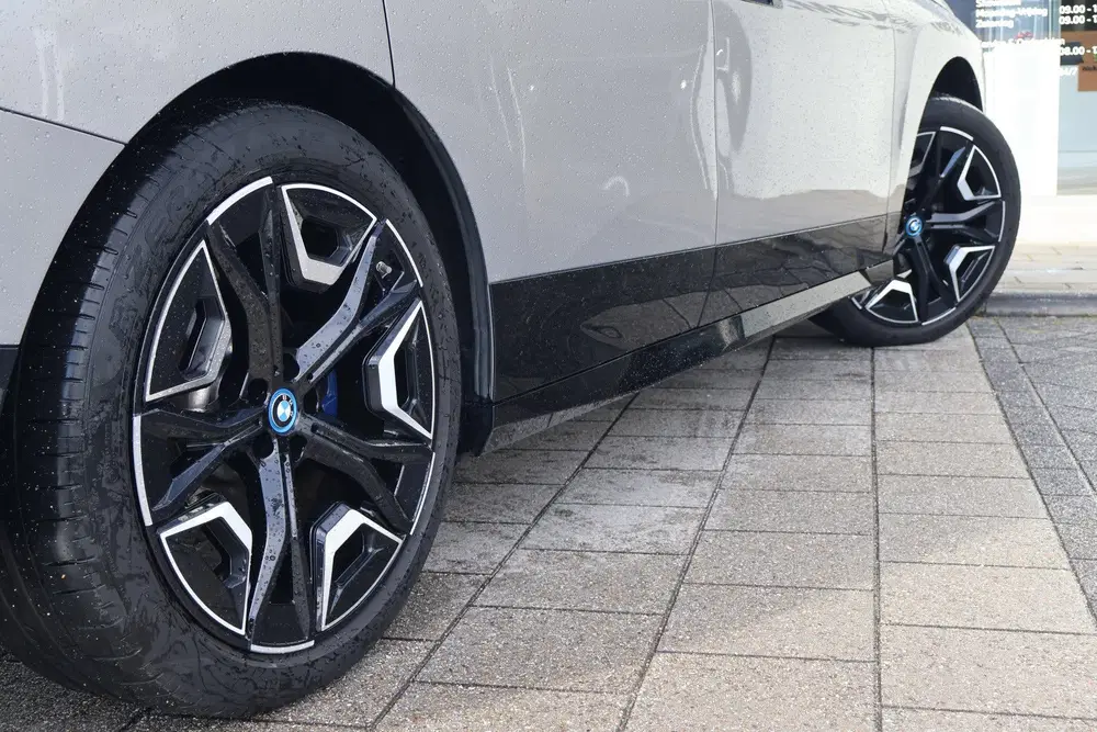 BMW iX xDrive40 uit 2023, foto 13