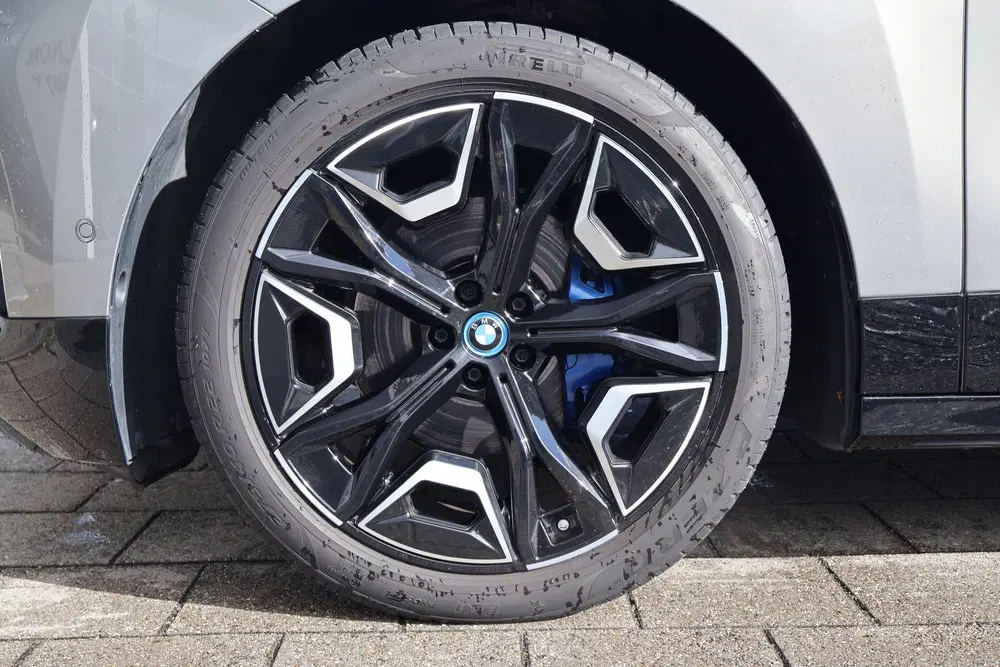 BMW iX xDrive40 uit 2023, foto 14