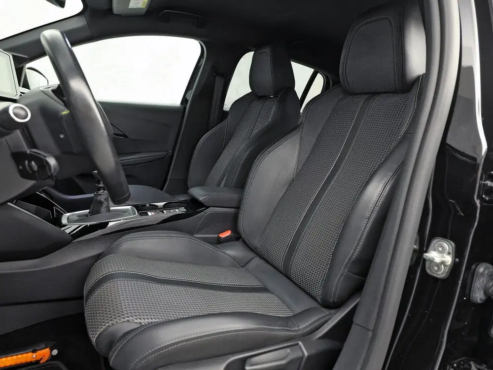 Peugeot 208 1.2 PureTech GT-Line (VIRTUAL COCKPIT uit 2020, foto 14