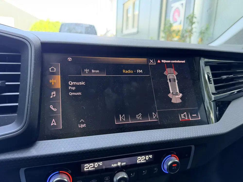 Audi A1 30 TFSI 116pk H6 S Line Navigatie Lane Ass uit 2019, foto 10