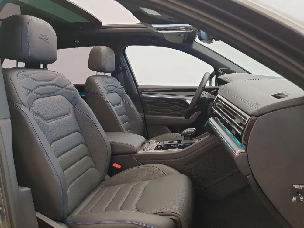 Volkswagen Touareg 3.0 TSi eHybrid 463pk DSG uit 2023, foto 3
