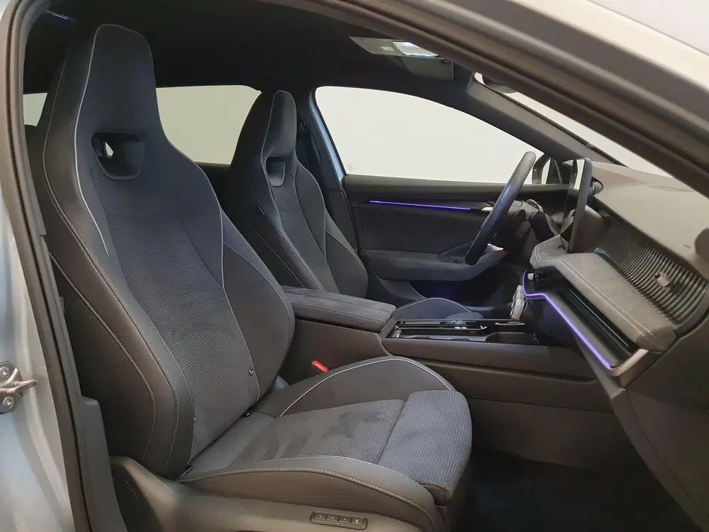 Skoda Superb 1.5 TSI 204pk DSG uit 2025, foto 3