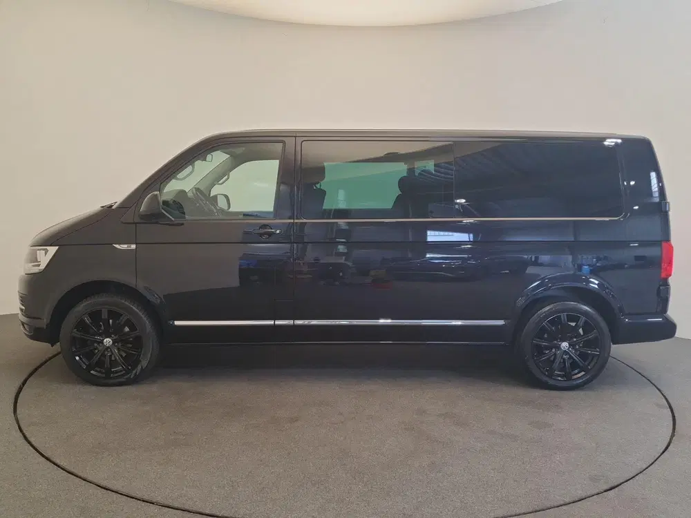 Volkswagen Transporter Caravelle 2.0 TDI L2H1 DC DSG Comfort uit 2019, foto 2