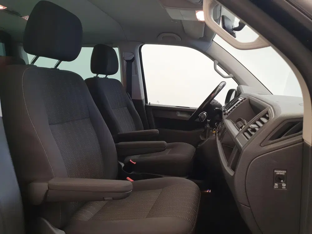 Volkswagen Transporter Caravelle 2.0 TDI L2H1 DC DSG Comfort uit 2019, foto 4