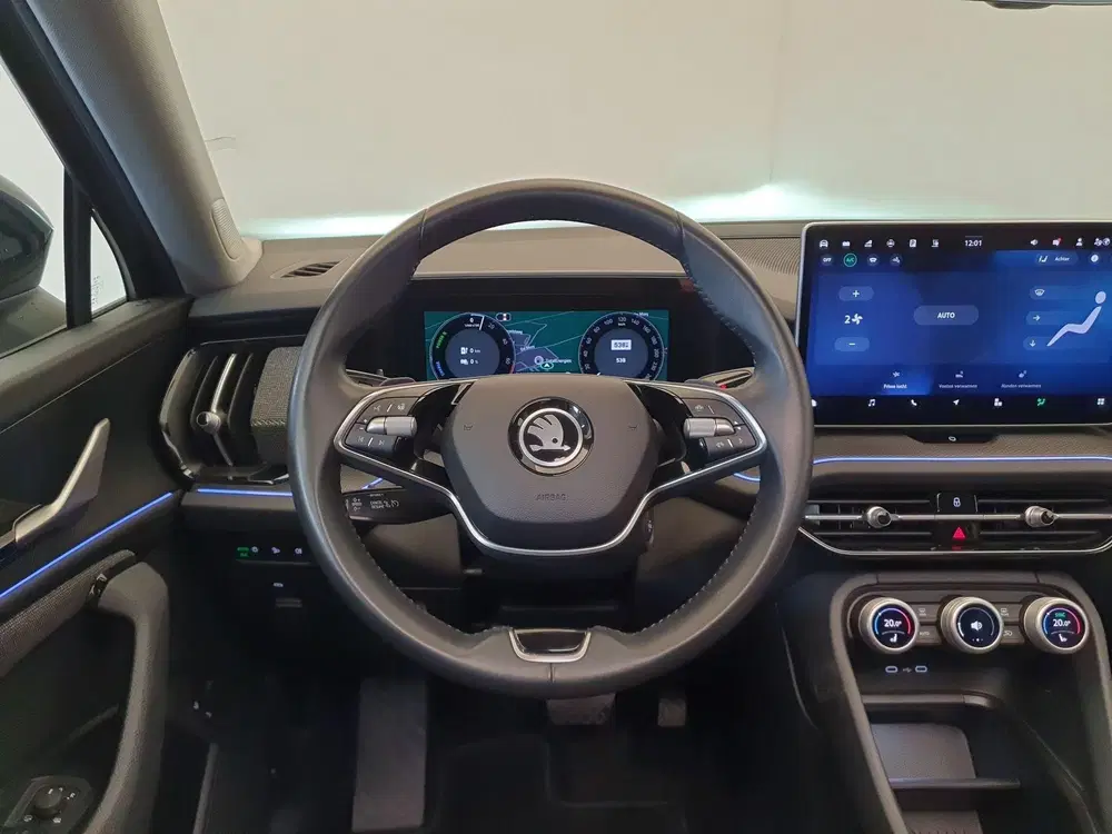 Skoda Kodiaq 1.5 TSI PHEV Business Edition Panorama dak uit 2024, foto 15