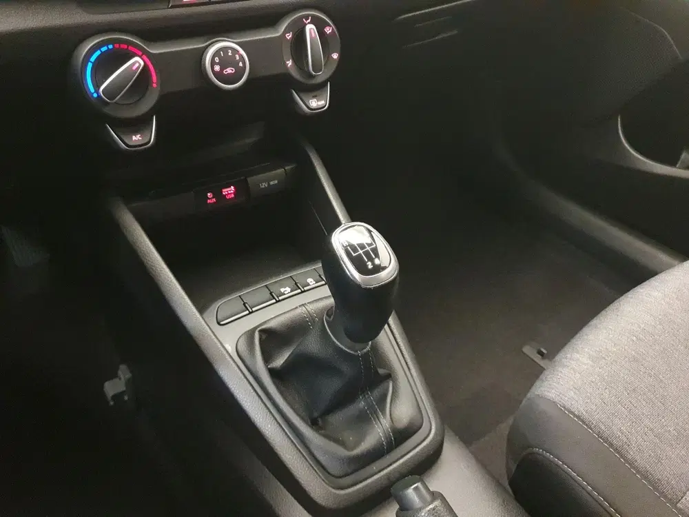 Kia Stonic 1.0 T-GDi DynamicLine Airco uit 2019, foto 9