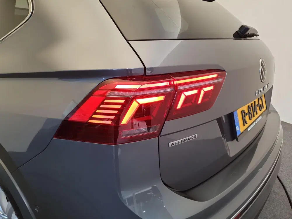 Volkswagen Tiguan Allspace 1.5 TSI R-Line Business+ 7p. Pano uit 2022, foto 11