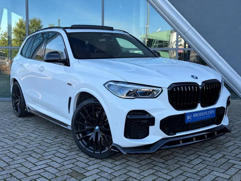 BMW X5 XDrive45e High Executive M Sport 394pk Pan uit 2022, foto 3