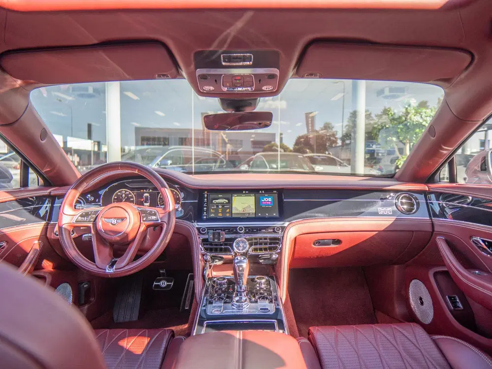 Bentley Flying Spur 6.0 W12 uit 2020, foto 3