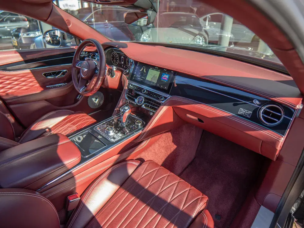 Bentley Flying Spur 6.0 W12 uit 2020, foto 5