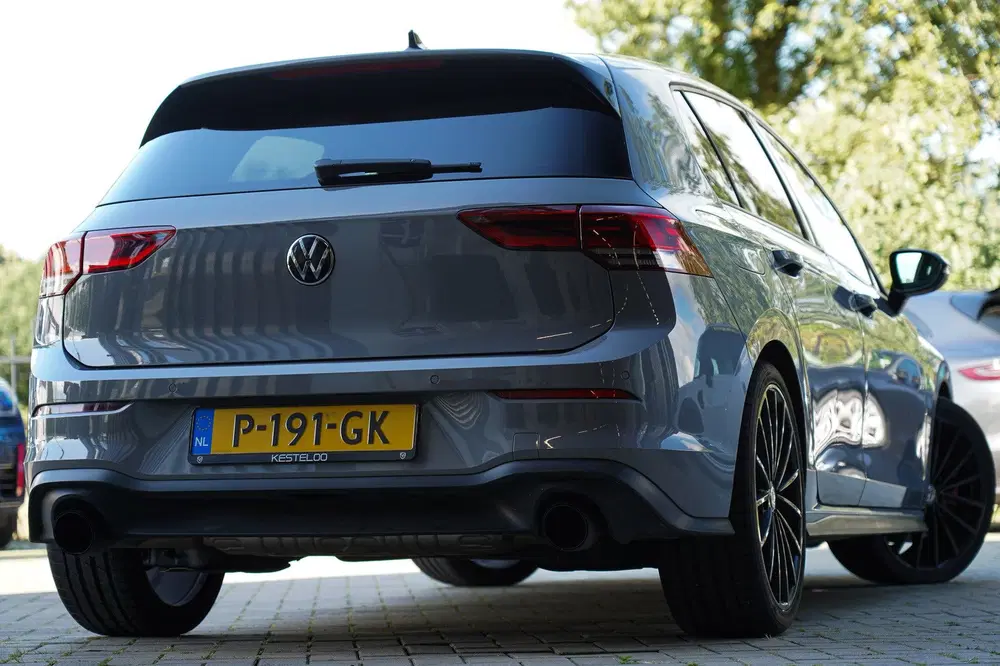 Volkswagen Golf 2.0 TSI GTI NARDO-GREY uit 2021, foto 3