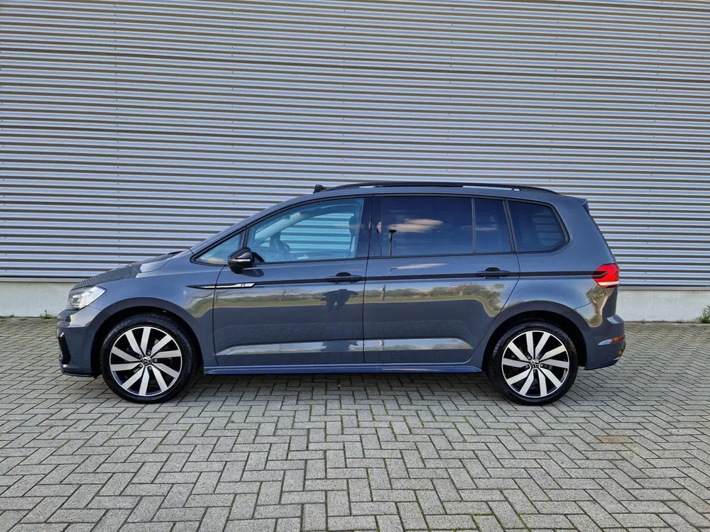 Volkswagen Touran 1.5 TSI 150pk 7p R line Pano Acc Camera Ma uit 2022, foto 4