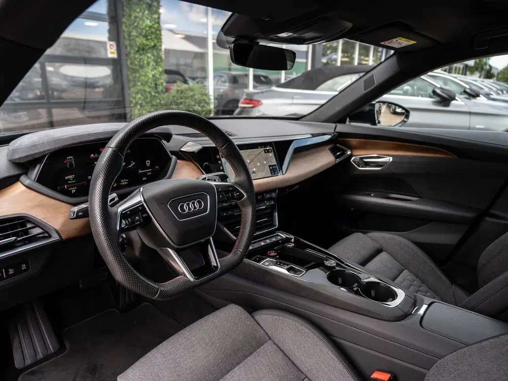 Audi e-tron GT 60 Quattro 476 PK uit 2023, foto 15