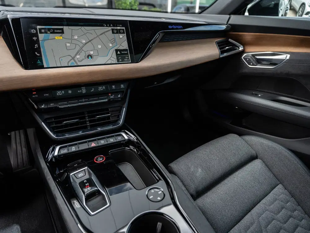 Audi e-tron GT 60 Quattro 476 PK uit 2023, foto 2