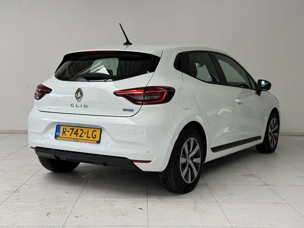 Renault Clio 1.6 E-Tech Hybrid 145 Equilibre uit 2022, foto 2