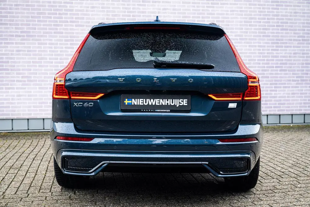 Volvo XC60 Plug-in Hybrid T6 AWD Ultimate Dark uit 2023, foto 10