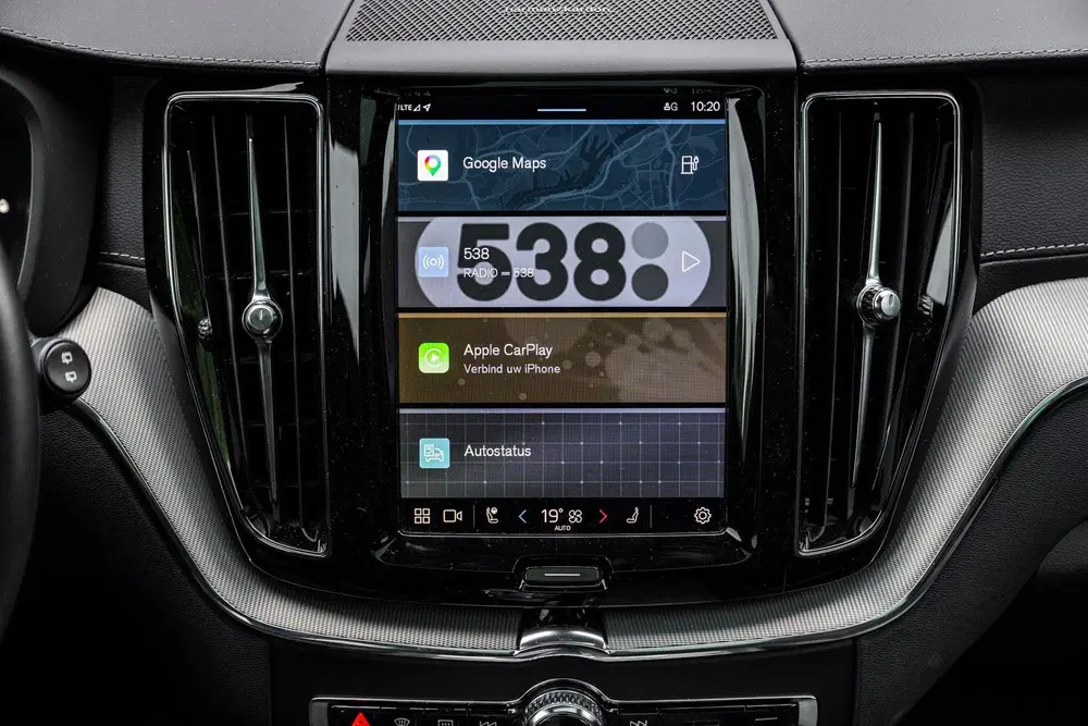 Volvo XC60 Plug-in Hybrid T6 AWD Ultimate Dark uit 2023, foto 13