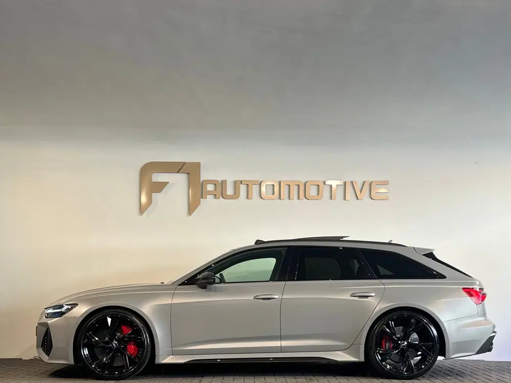 Audi RS6 4.0 TFSI quattro Pano uit 2021, foto 11