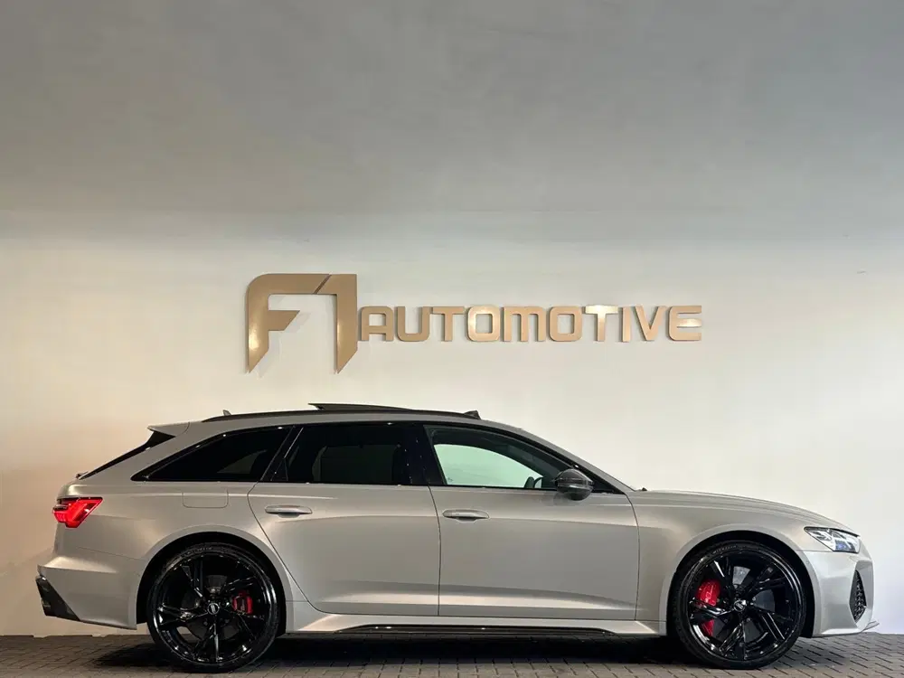 Audi RS6 4.0 TFSI quattro Pano uit 2021, foto 12
