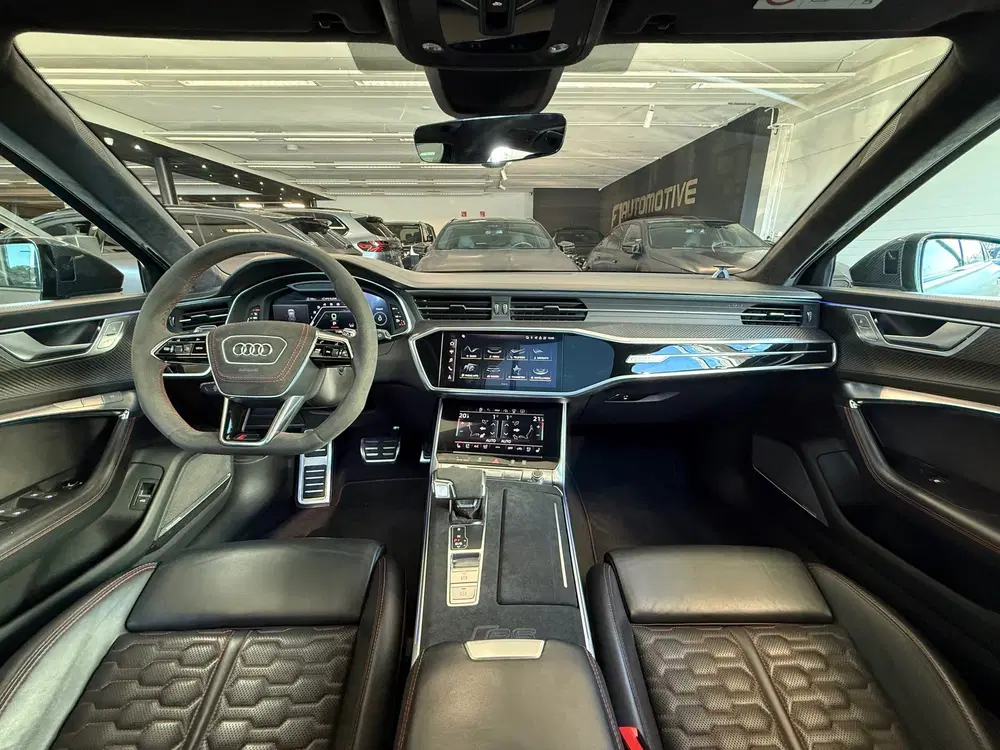 Audi RS6 4.0 TFSI quattro Pano uit 2021, foto 2