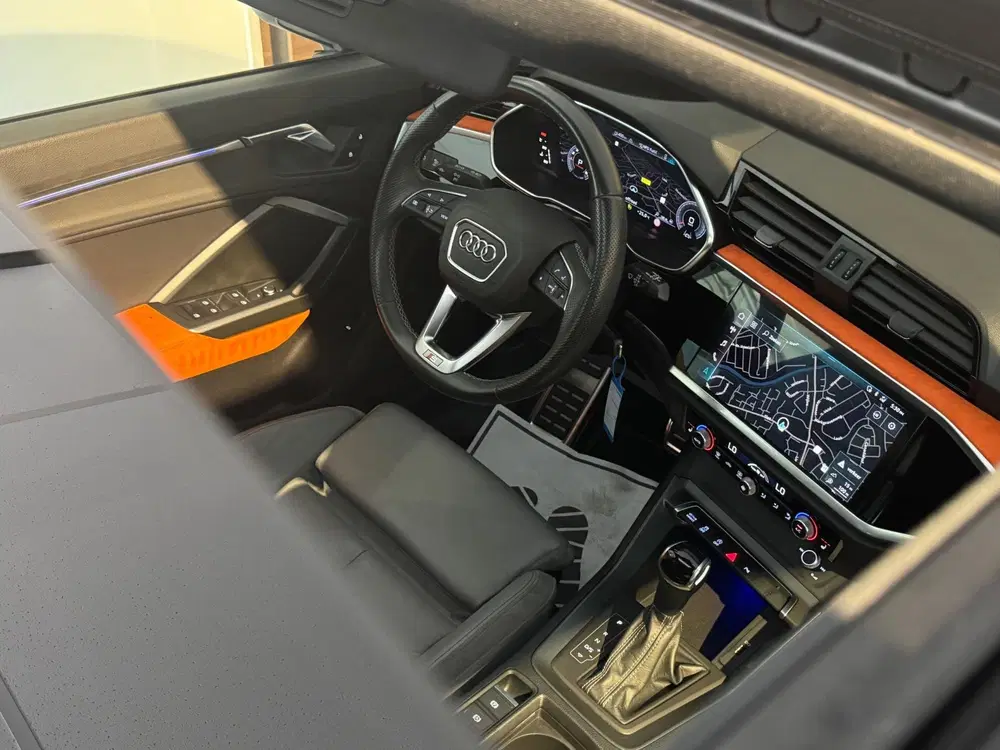 Audi Q3 35 TFSI 3x SLINE uit 2020, foto 2