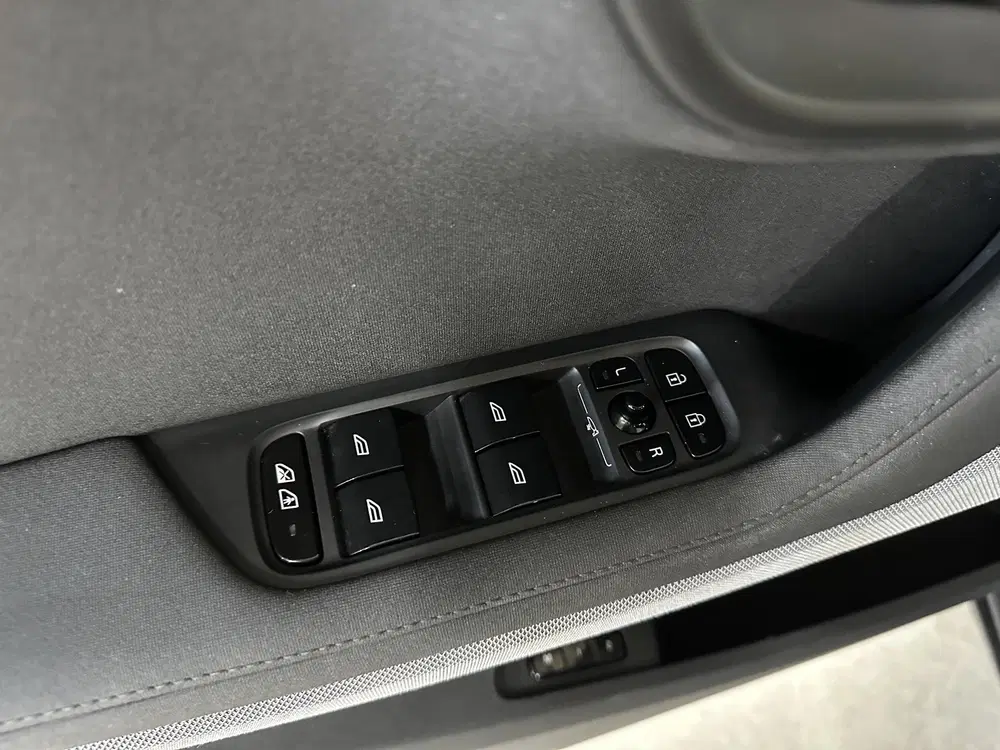 Polestar 2 Long Range Single Motor 78 kWh SOH 96% uit 2023, foto 10