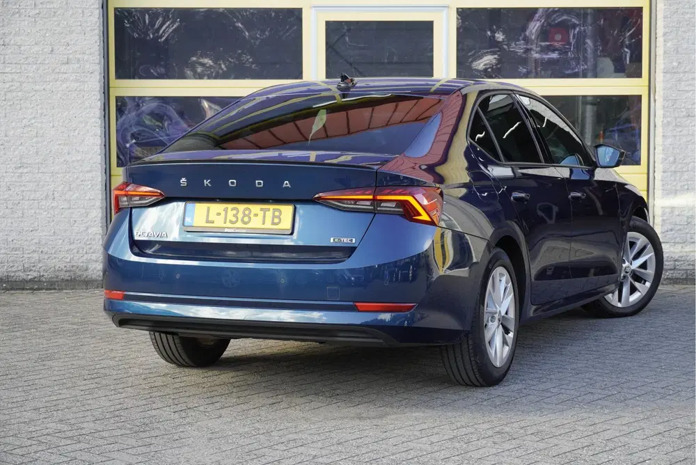 Skoda Octavia 1.0 e-TSI Automaat 5drs Sport Business BJ2 uit 2021, foto 9