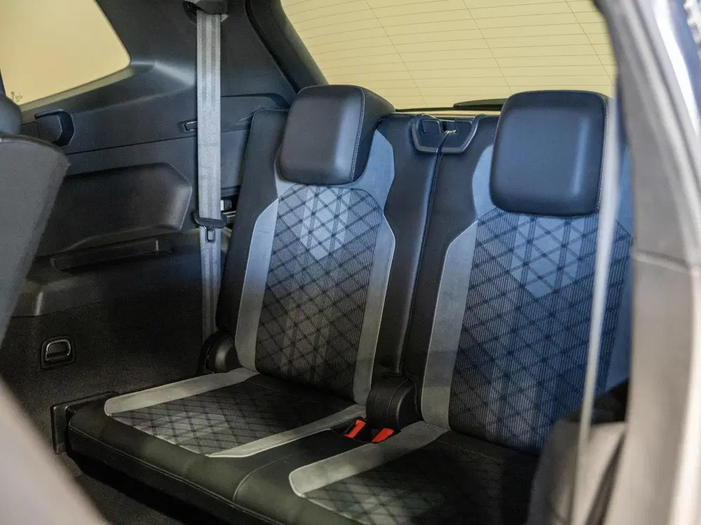 Volkswagen Tiguan Allspace 1.5 TSI R-Line Business+ 7p uit 2021, foto 12