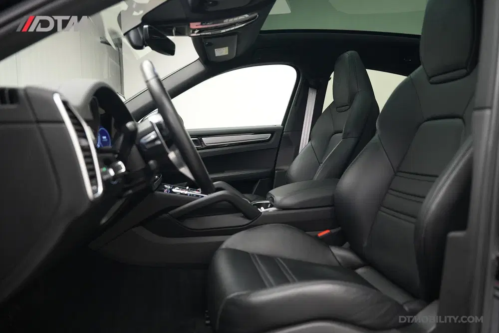 Porsche Cayenne Cayenne Coupé 3.0 E-Hybrid Platinum Editio uit 2022, foto 3