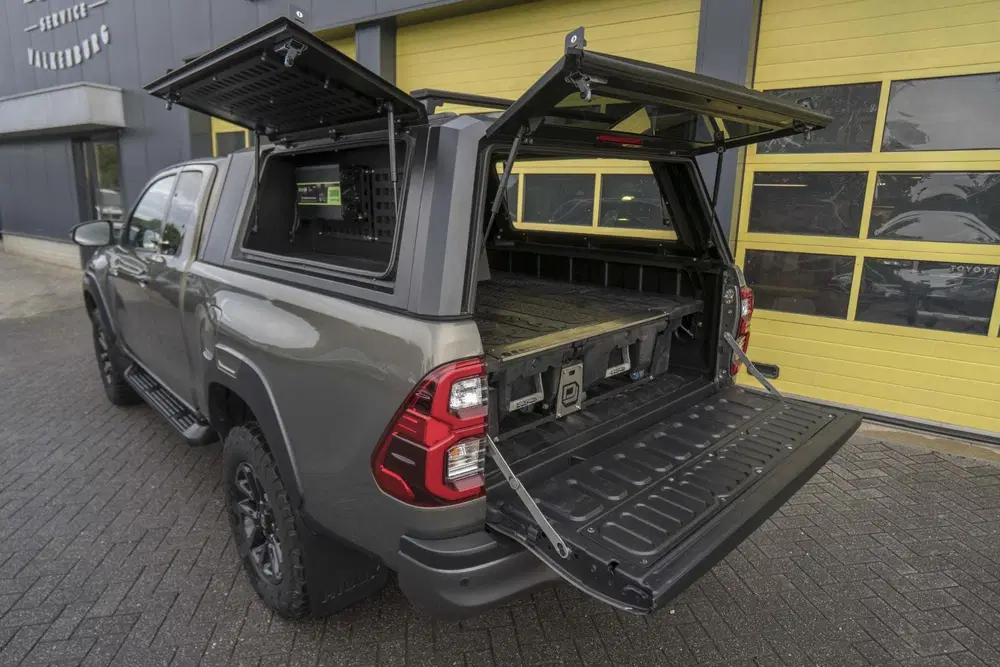 Toyota Hilux 2.8 D-4D Xtra Cab Invincible uit 2021, foto 10
