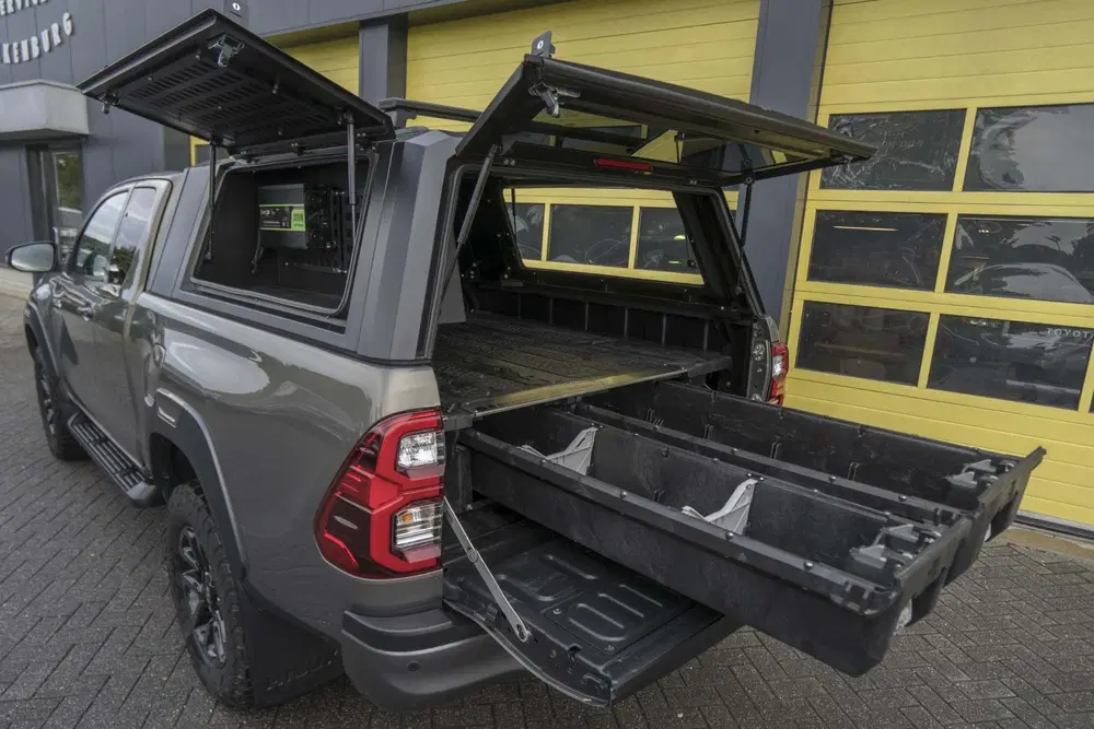 Toyota Hilux 2.8 D-4D Xtra Cab Invincible uit 2021, foto 11