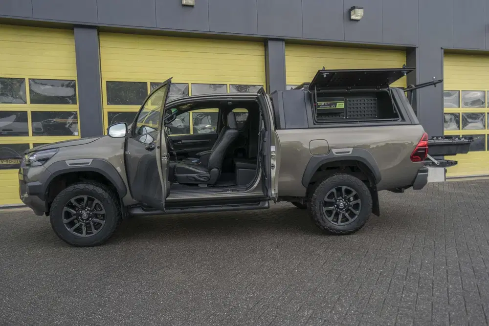 Toyota Hilux 2.8 D-4D Xtra Cab Invincible uit 2021, foto 12