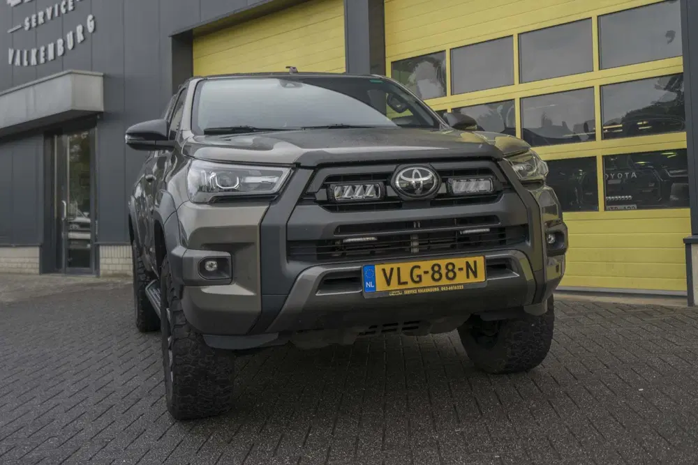 Toyota Hilux 2.8 D-4D Xtra Cab Invincible uit 2021, foto 3