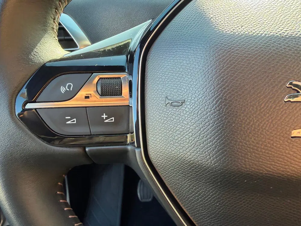 Peugeot 3008 1.2 PureTech Active Pack Business Airco Lm uit 2023, foto 6