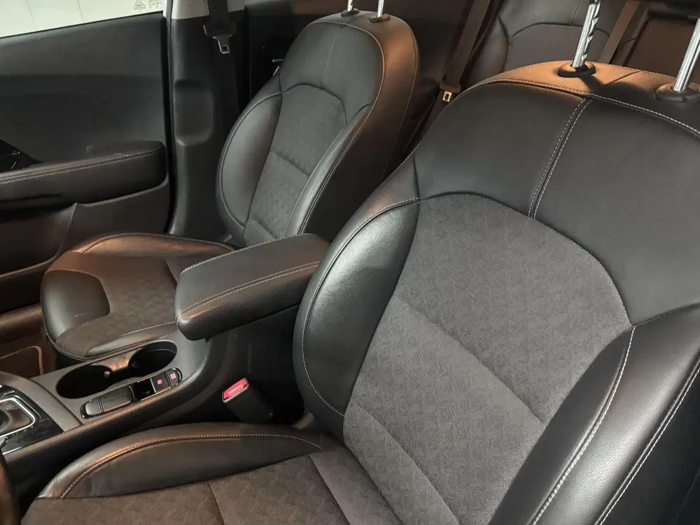 Kia Niro 1.6 GDi PHEV DynamicLine uit 2019, foto 2