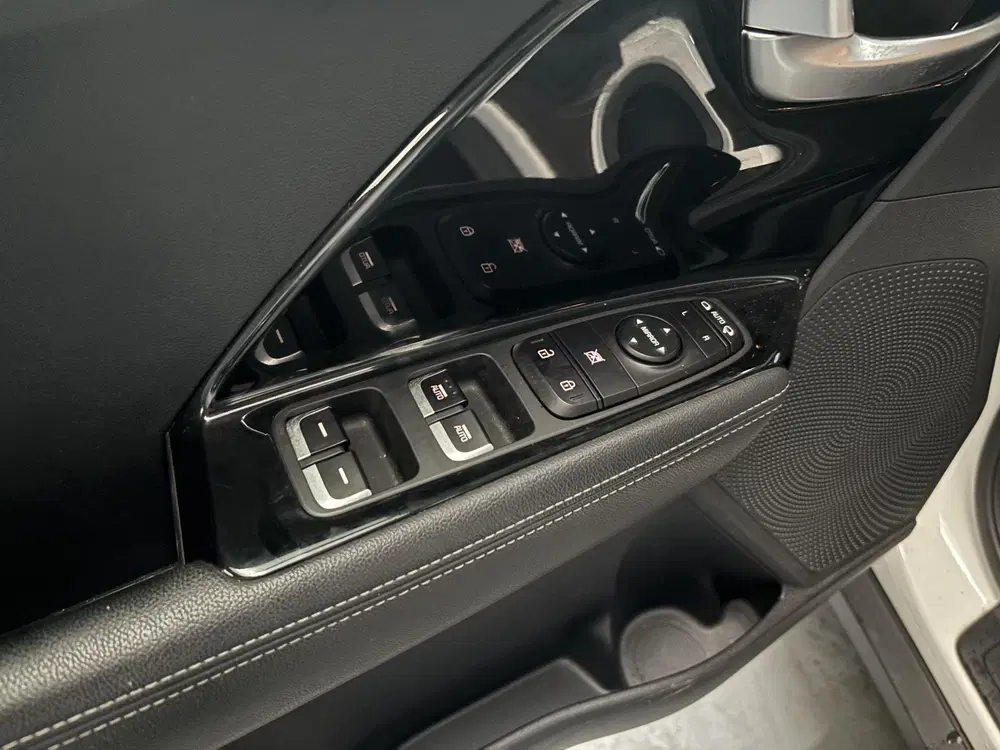 Kia Niro 1.6 GDi PHEV DynamicLine uit 2019, foto 3