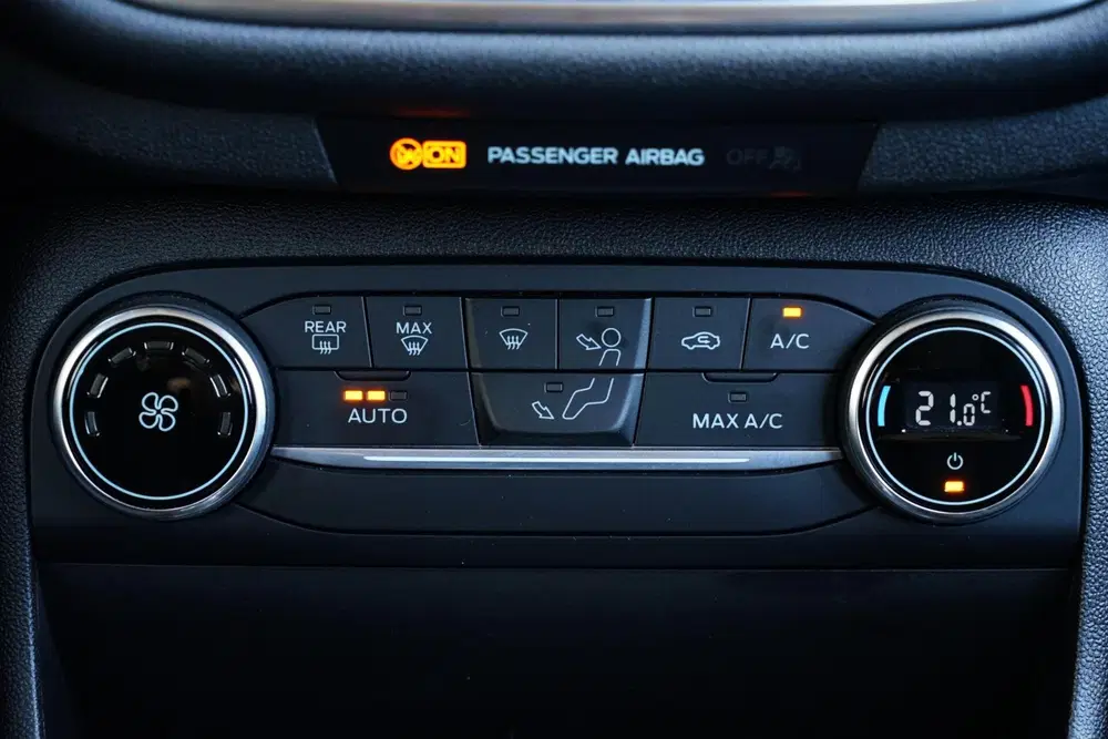 Ford Fiesta 1.0 EcoBoost Titanium NL uit 2019, foto 12