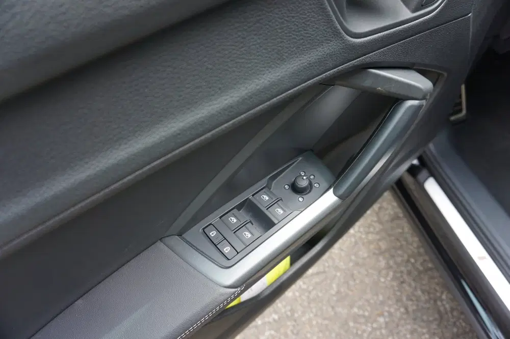 Audi Q3 35 TFSI S-Line Black Edition Trekhaak uit 2021, foto 11