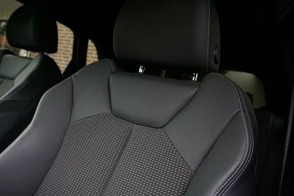 Audi Q3 35 TFSI S-Line Black Edition Trekhaak uit 2021, foto 13