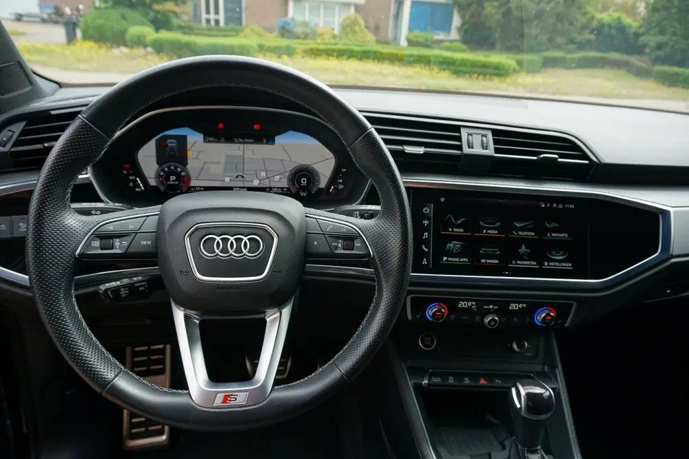 Audi Q3 35 TFSI S-Line Black Edition Trekhaak uit 2021, foto 4